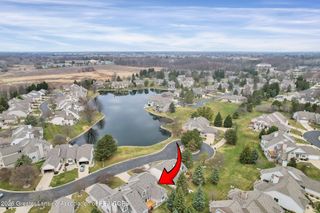 5879 Vienna Way 122, Lansing, MI 48917