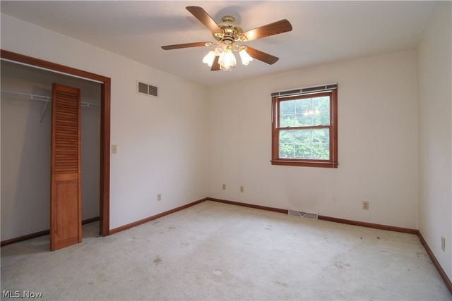 548 W 39th Street, Shadyside, OH 43947