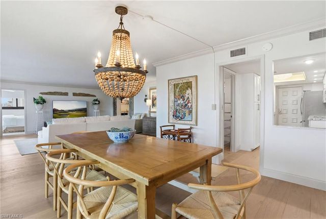 2400 Gulf Shore BLVD N 603, Naples, FL 34103
