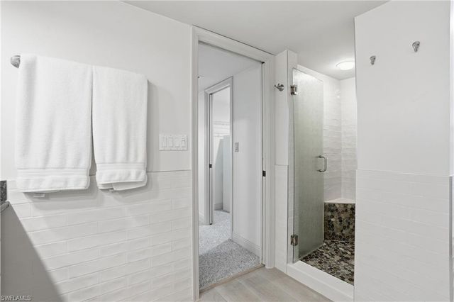 2400 Gulf Shore BLVD N 603, Naples, FL 34103