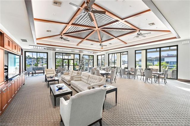 2400 Gulf Shore BLVD N 603, Naples, FL 34103