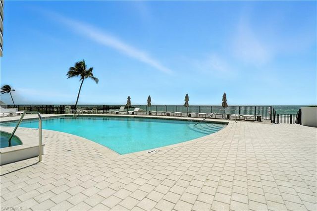 2400 Gulf Shore BLVD N 603, Naples, FL 34103