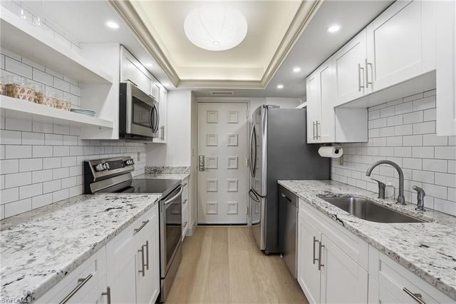 2400 Gulf Shore BLVD N 603, Naples, FL 34103