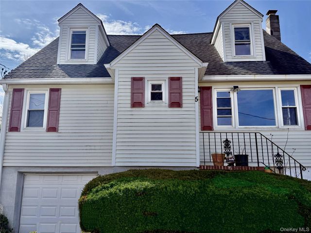 5 Lockwood Road, Carmel, NY 10512