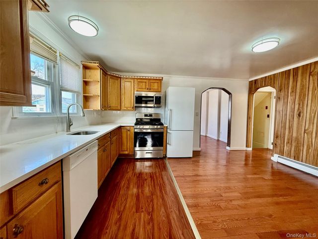 5 Lockwood Road, Carmel, NY 10512