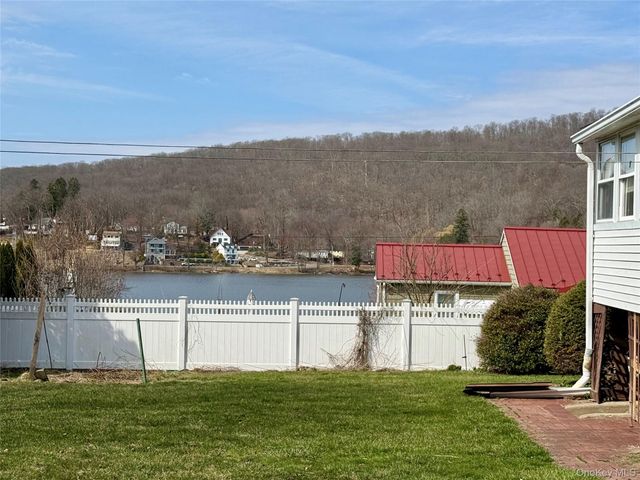 5 Lockwood Road, Carmel, NY 10512