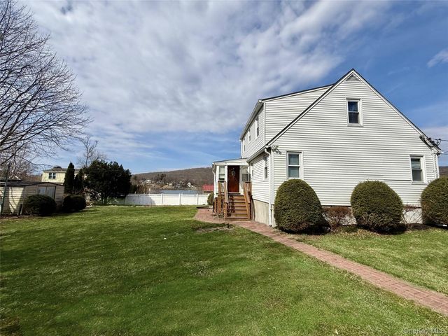 5 Lockwood Road, Carmel, NY 10512