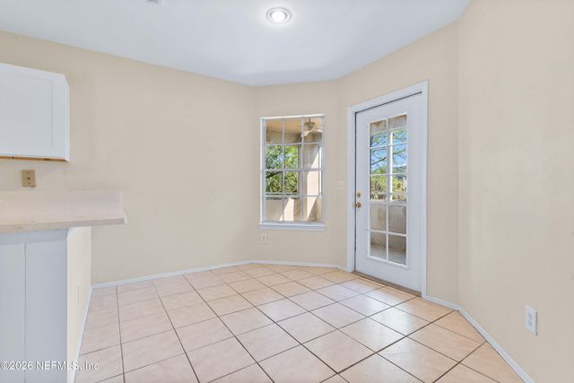 1701 THE GREENS Way 1821, Jacksonville Beach, FL 32250