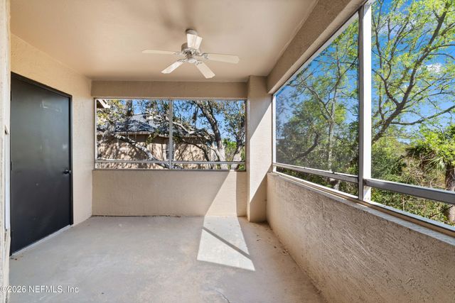 1701 THE GREENS Way 1821, Jacksonville Beach, FL 32250