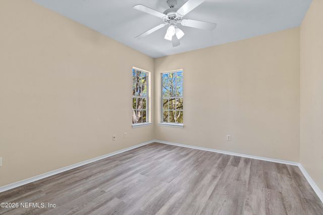 1701 THE GREENS Way 1821, Jacksonville Beach, FL 32250