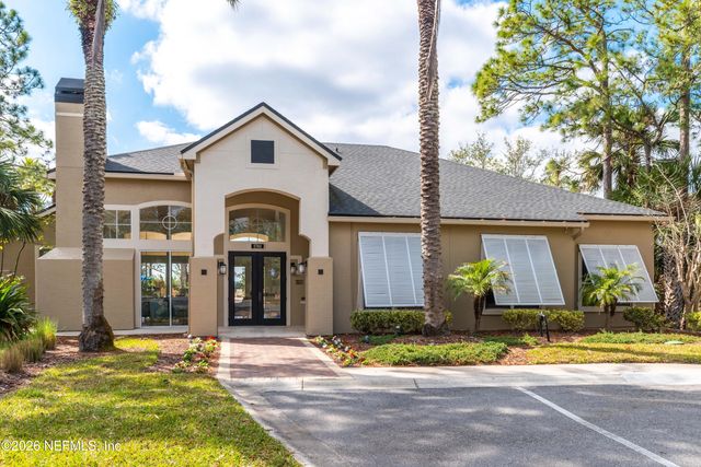 1701 THE GREENS Way 1821, Jacksonville Beach, FL 32250