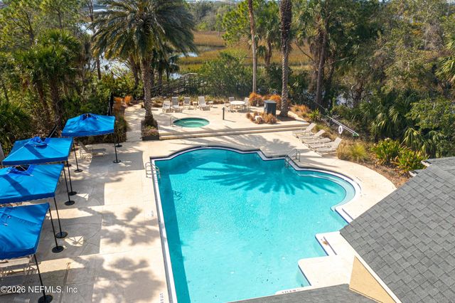 1701 THE GREENS Way 1821, Jacksonville Beach, FL 32250