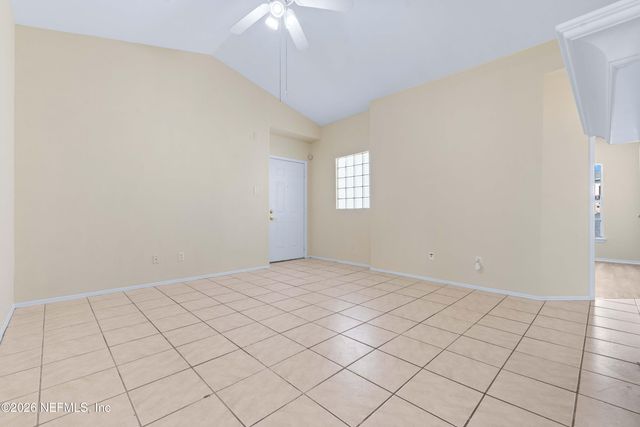 1701 THE GREENS Way 1821, Jacksonville Beach, FL 32250