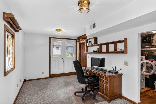 2809 Dewey Court, Middleton, WI 53562