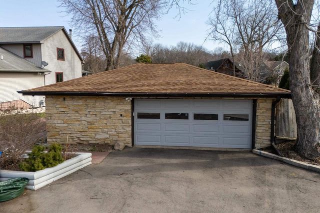 2809 Dewey Court, Middleton, WI 53562