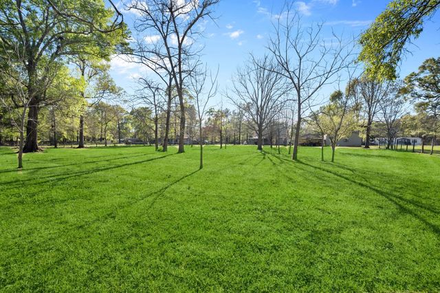 518 County Road 2343, Dayton, TX 77535