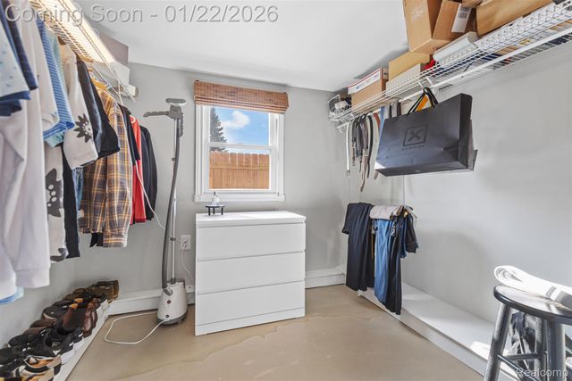 6740 Barabeau Drive, Troy, MI 48085