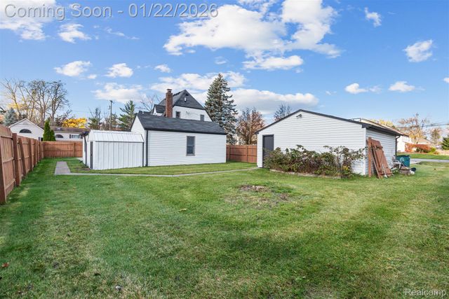 6740 Barabeau Drive, Troy, MI 48085