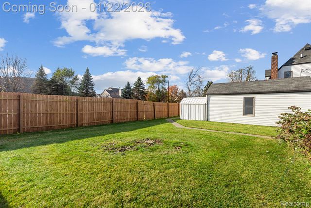 6740 Barabeau Drive, Troy, MI 48085