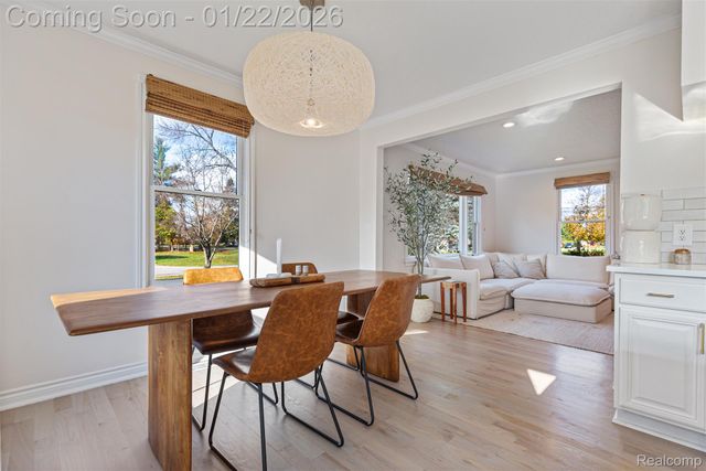 6740 Barabeau Drive, Troy, MI 48085