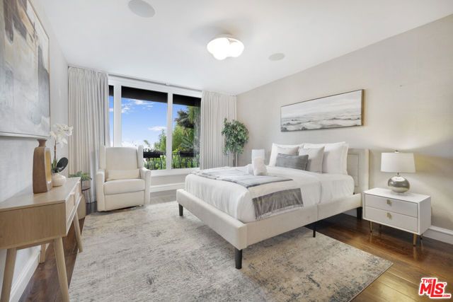 8828 Thrasher Avenue, Los Angeles, CA 90069
