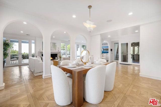 8828 Thrasher Avenue, Los Angeles, CA 90069
