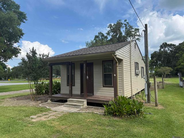 62825 Bayou Rd, Plaquemine, LA 70764