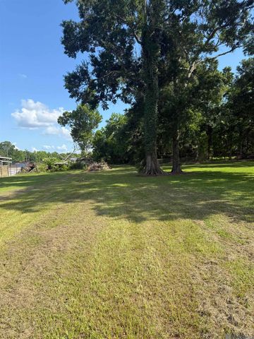 62825 Bayou Rd, Plaquemine, LA 70764