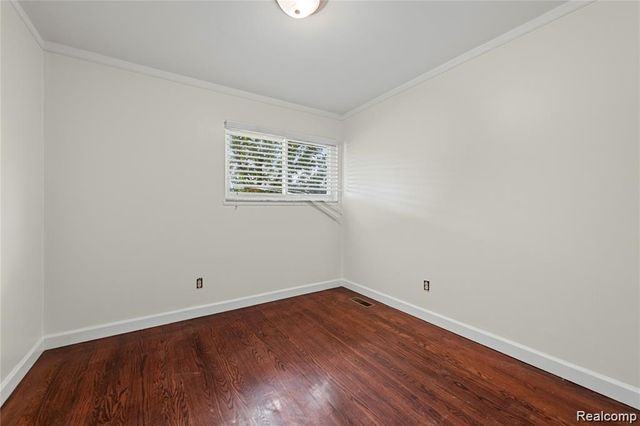 11447 Edwin Drive, Warren, MI 48093