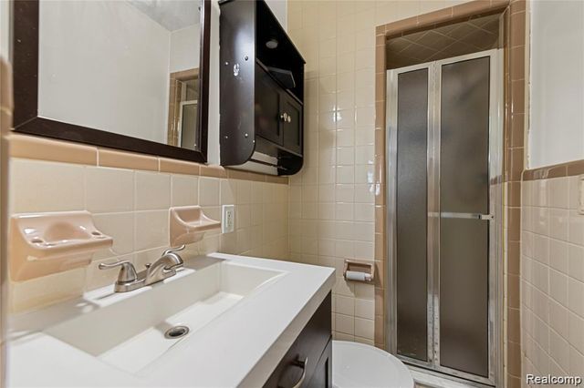 11447 Edwin Drive, Warren, MI 48093
