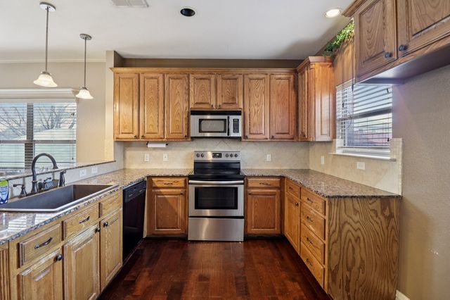 5107 Chesterfield Place, Arlington, TX 76017