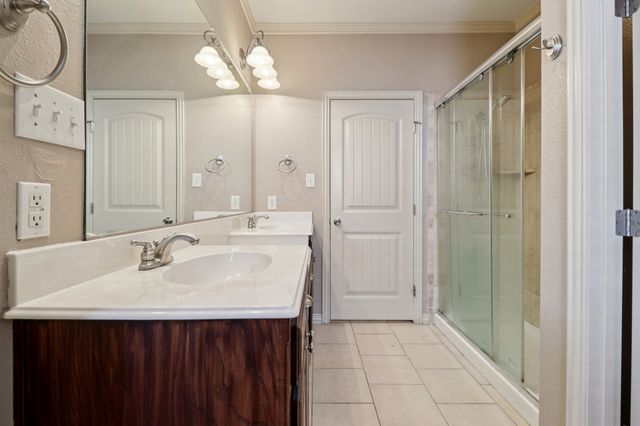 5107 Chesterfield Place, Arlington, TX 76017