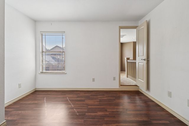 5107 Chesterfield Place, Arlington, TX 76017