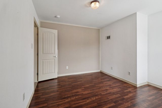 5107 Chesterfield Place, Arlington, TX 76017