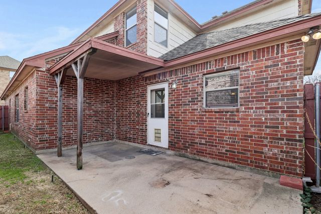 5107 Chesterfield Place, Arlington, TX 76017