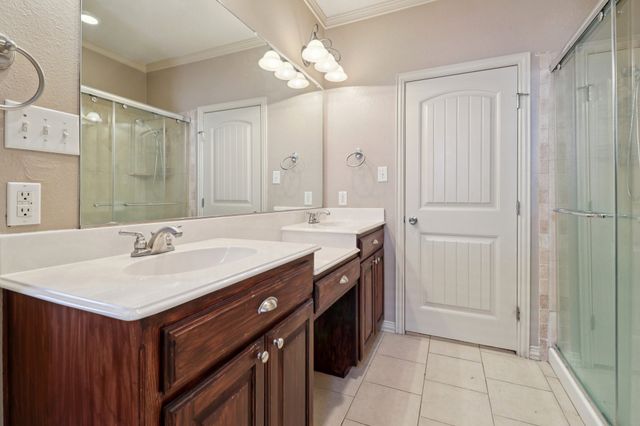 5107 Chesterfield Place, Arlington, TX 76017