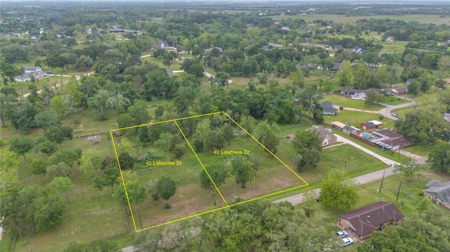 49 Lakeview Drive, Alvin, TX 77511