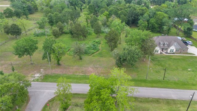49 Lakeview Drive, Alvin, TX 77511