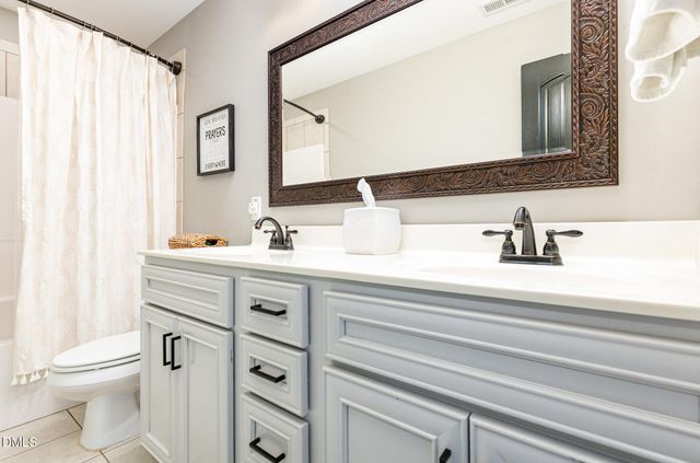 275 Gwendolyn Way, Fuquay Varina, NC 27526