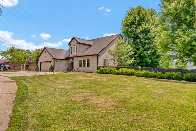 1235 Hallwood Drive, Morehead, KY 40351