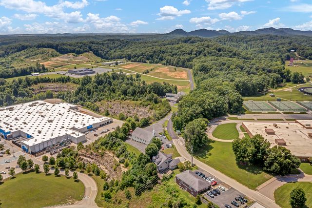 1235 Hallwood Drive, Morehead, KY 40351