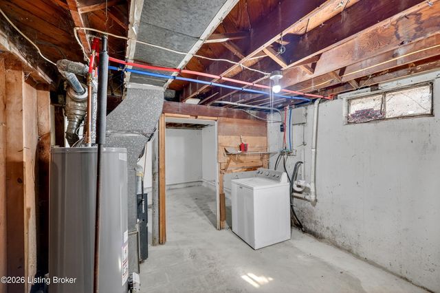 418 W Southside Ct, Louisville, KY 40214