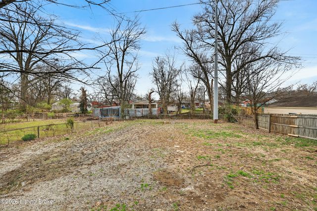 418 W Southside Ct, Louisville, KY 40214