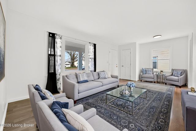 418 W Southside Ct, Louisville, KY 40214