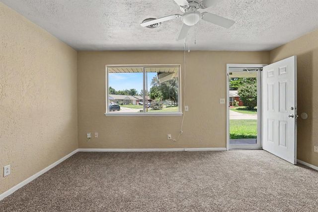 956 NW 6th Street, Moore, OK 73160