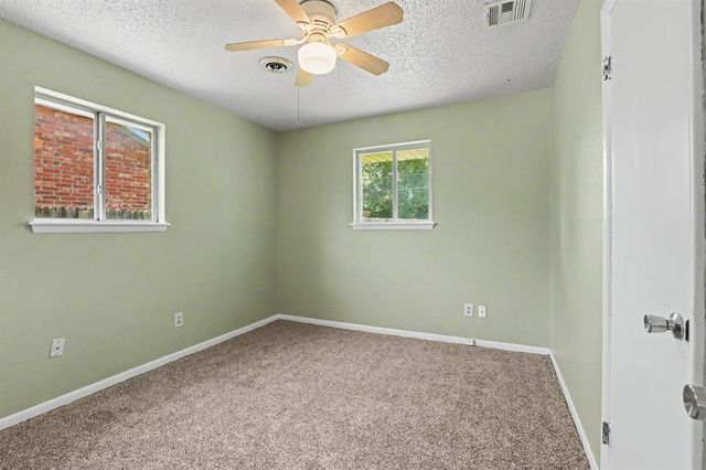 956 NW 6th Street, Moore, OK 73160
