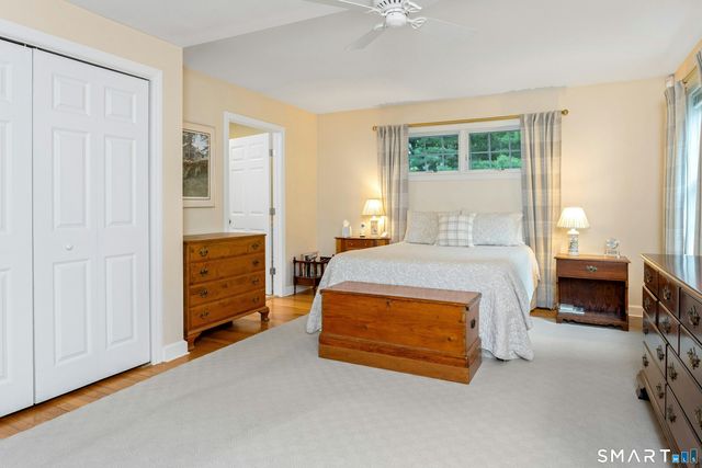 84 University Drive, Fairfield, CT 06824