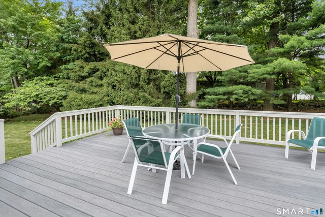 84 University Drive, Fairfield, CT 06824
