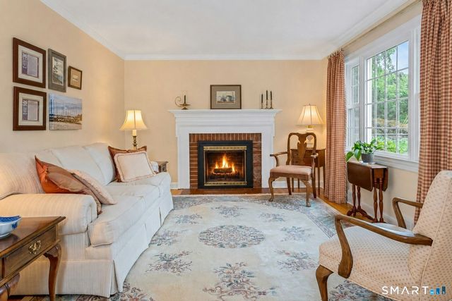84 University Drive, Fairfield, CT 06824