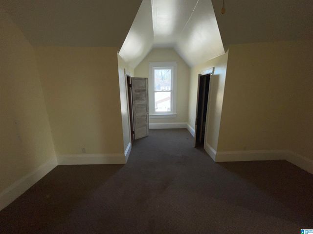 300 E 3RD STREET, Sylacauga, AL 35150